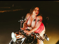 BBW wife tits
